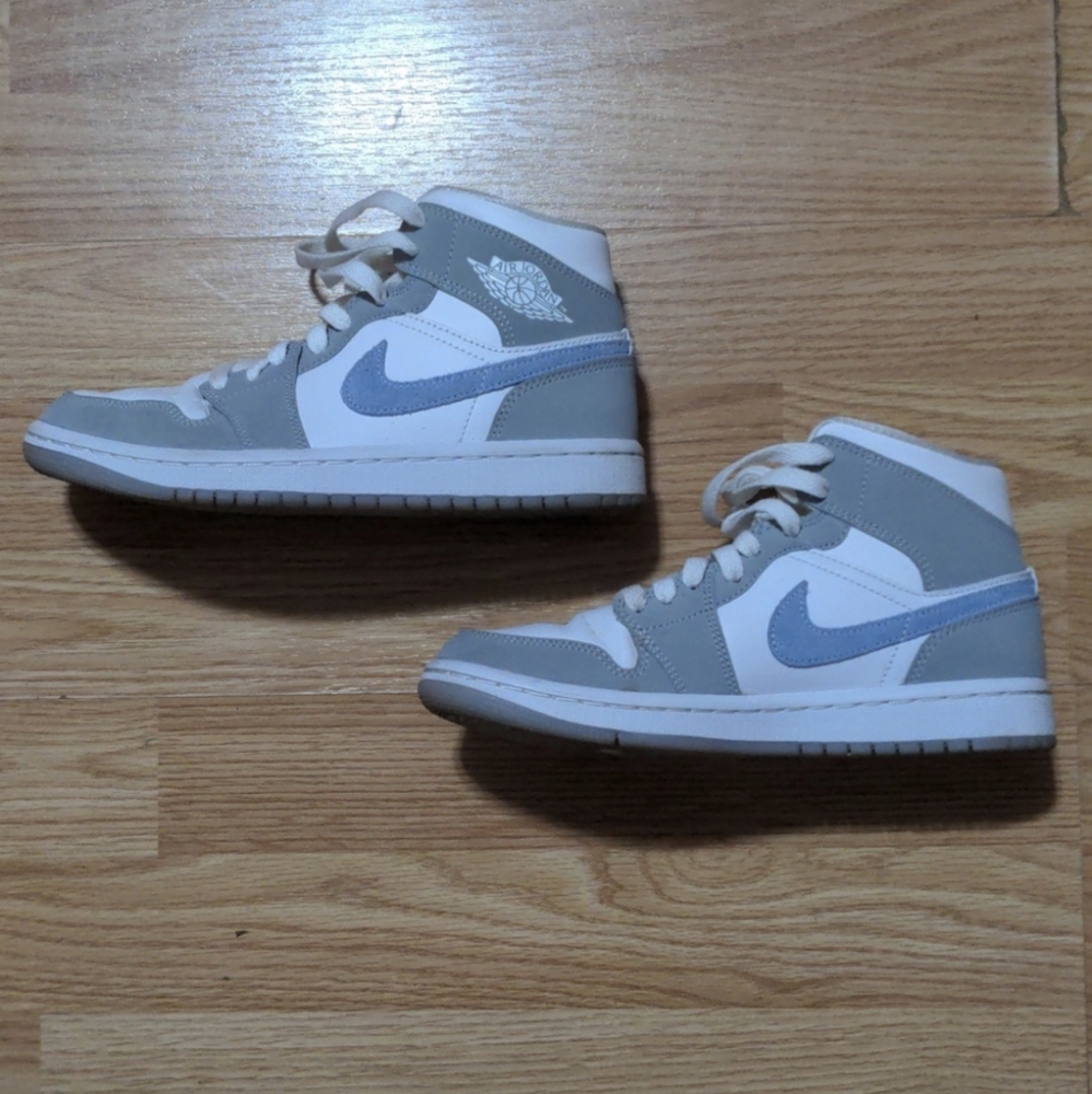 FINAL PRICE Women's Air Jordan 1 Mid Wolf Grey Aluminum
